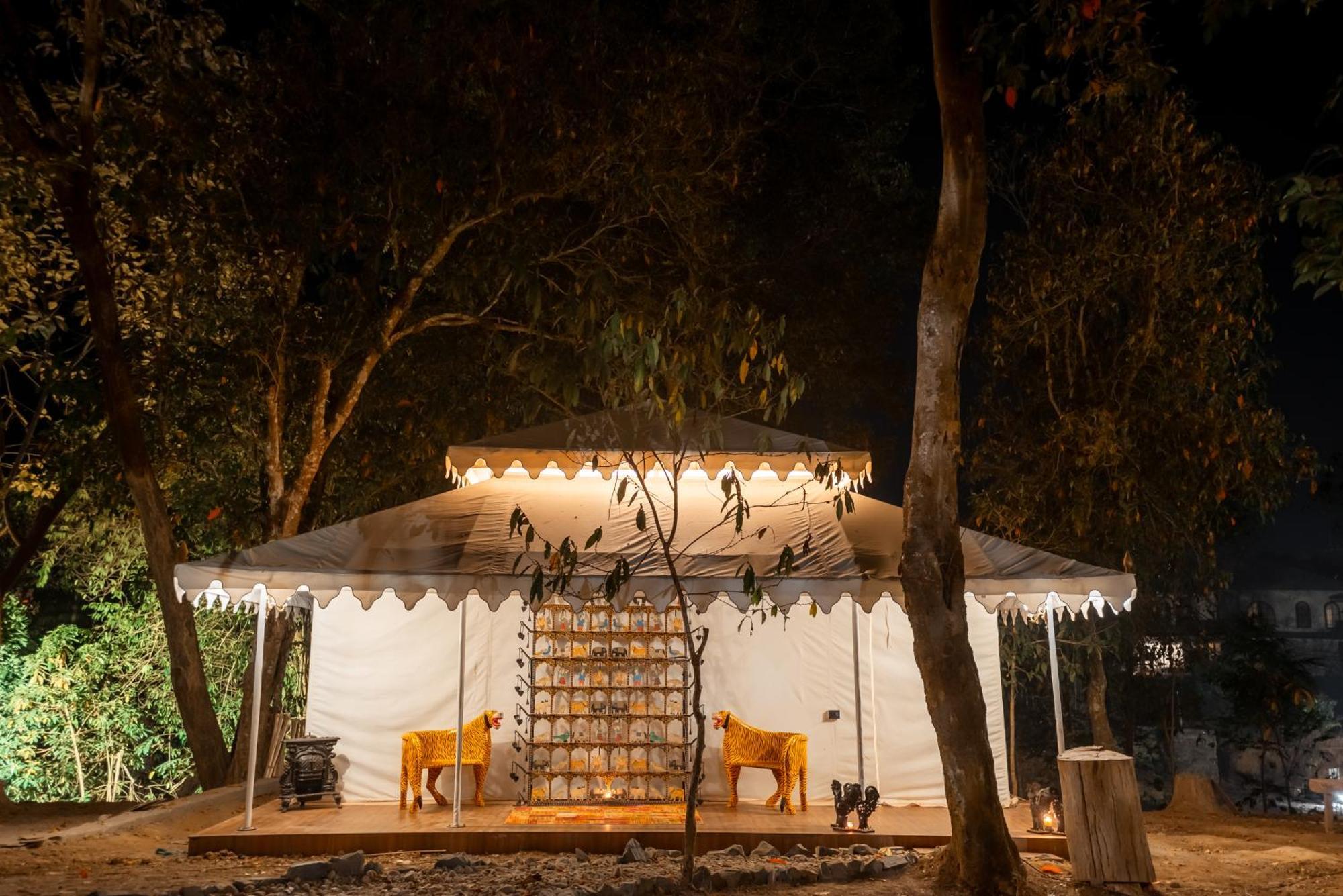 Vaani Greens Wildlife Resort, Kaziranga Kuthari Room photo